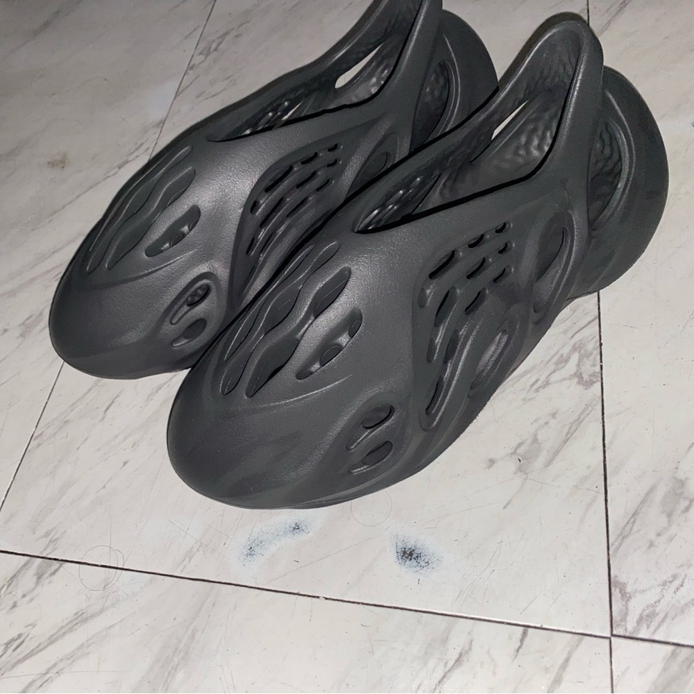 Yezzy foam runners